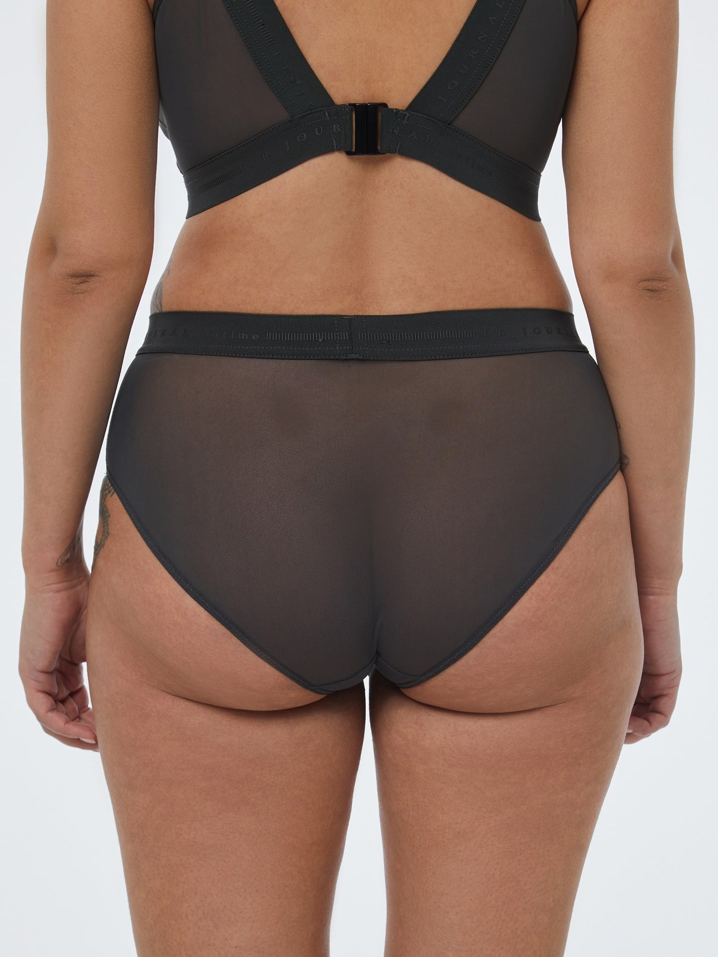 LIGHT briefs