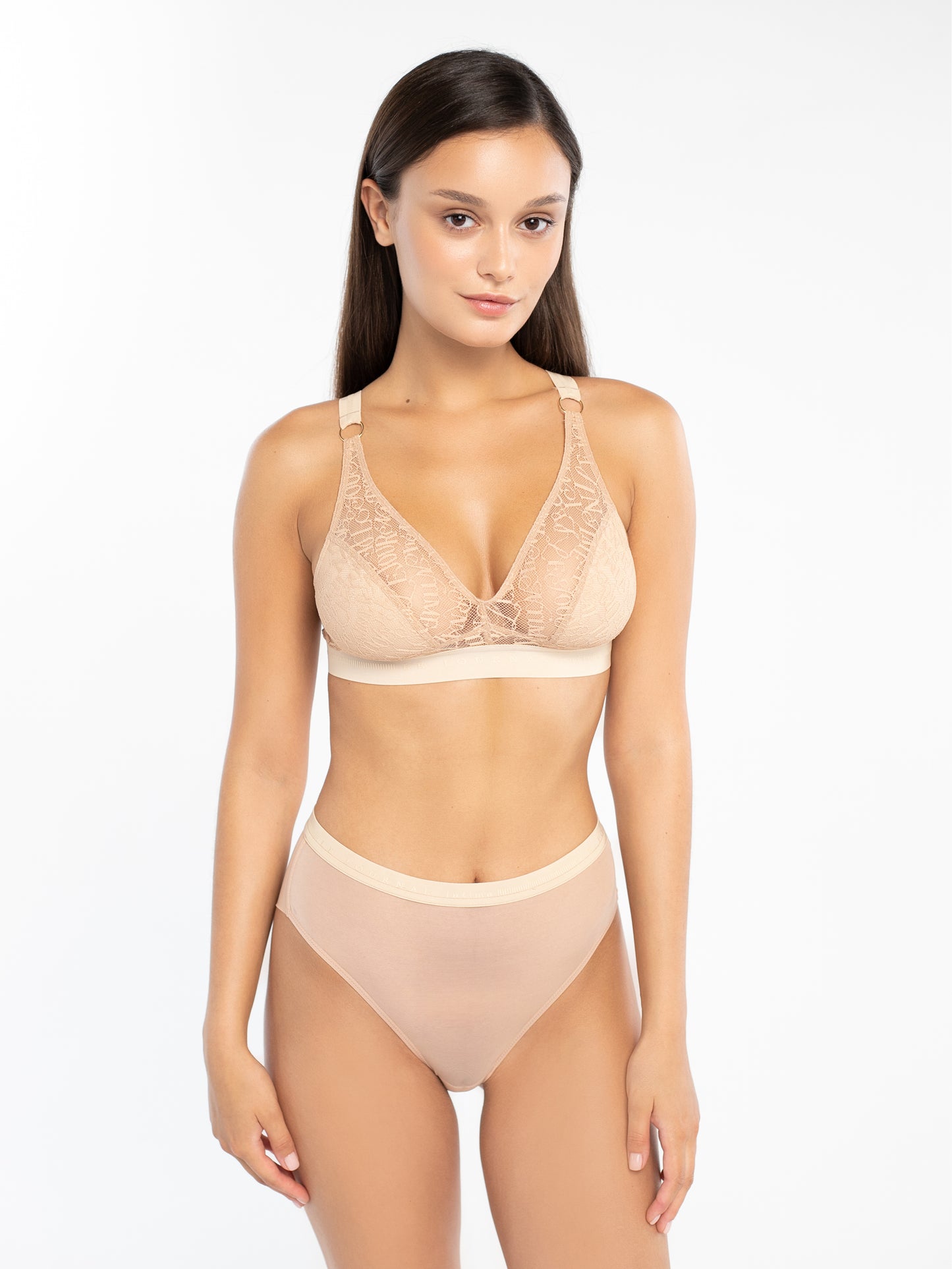 Carrie — Delicate Lace, Everyday Elegance